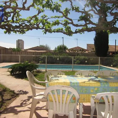 Holiday home Spacieuse 9 Pers Avec Piscine Privee, Grand Jardin, Parking A - Fr-1-781-71 Serignan