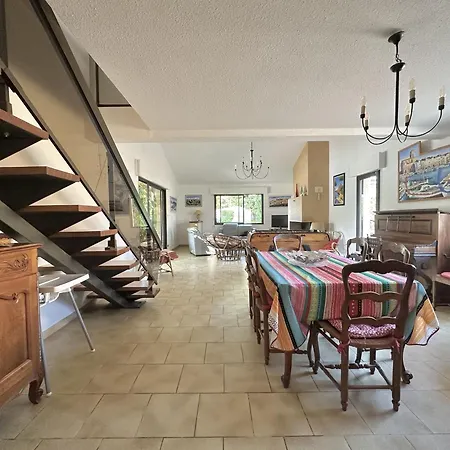 Spacieuse 9 Pers Avec Piscine Privee, Grand Jardin, Parking A - Fr-1-781-71 Holiday home